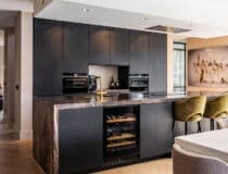 Design keuken in de zwart U129 Fronda van DecoLegno