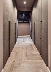 Kledingkast met stoflook van de T047 Fusion