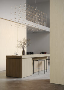 Keuken en wand in UB20 Millenium met de uitstraling van licht geschuurd dennenhout in vanillekleur.