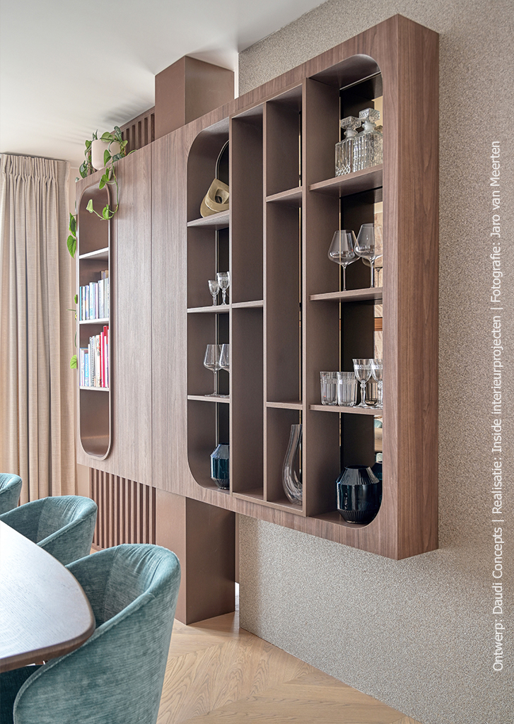 Maatwerk meubel in warm bruine LS14 Poro Noce met walnoothout decor