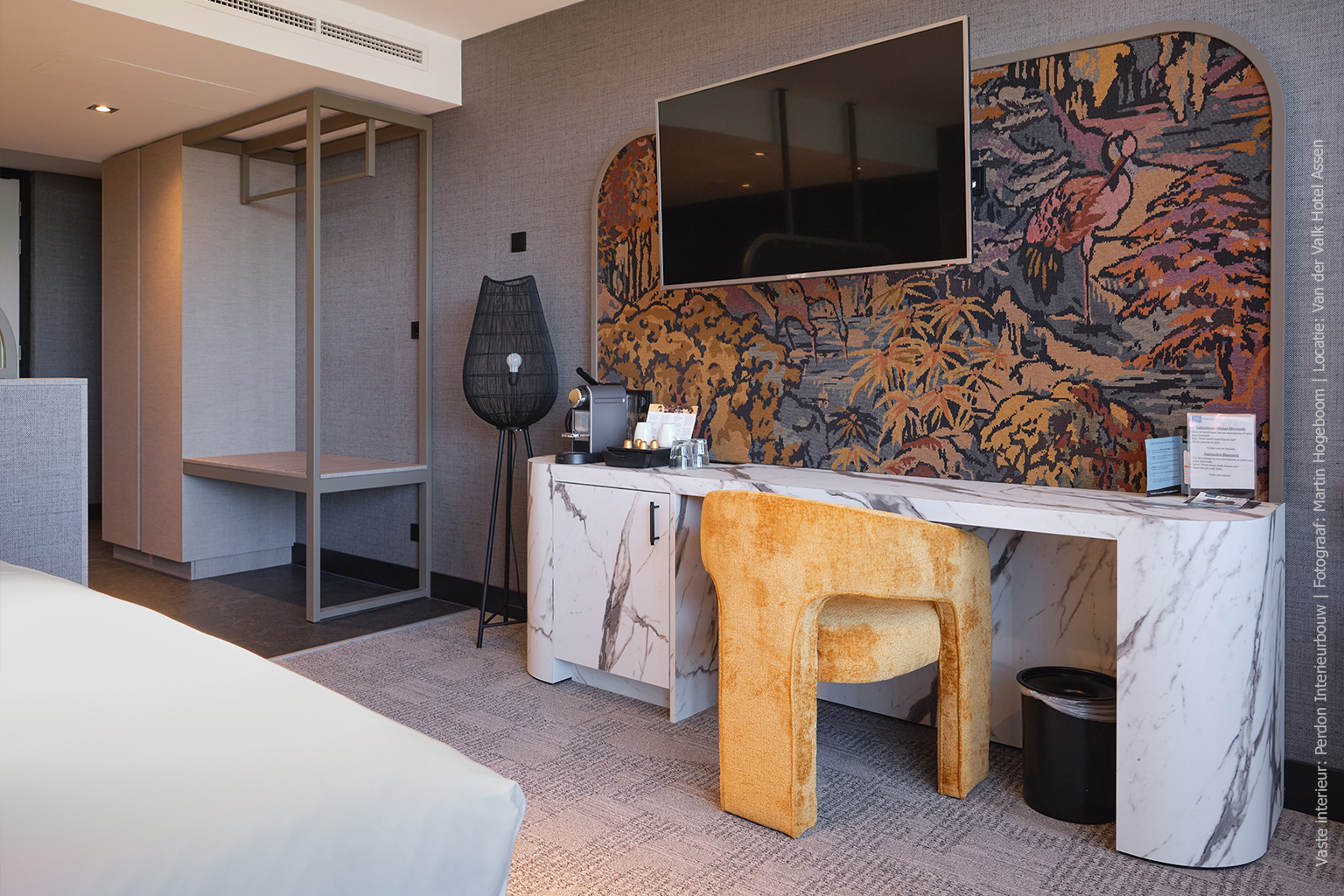 Een uitgebalanceerde materiaalcombinatie voor een hotelkamer met karakter