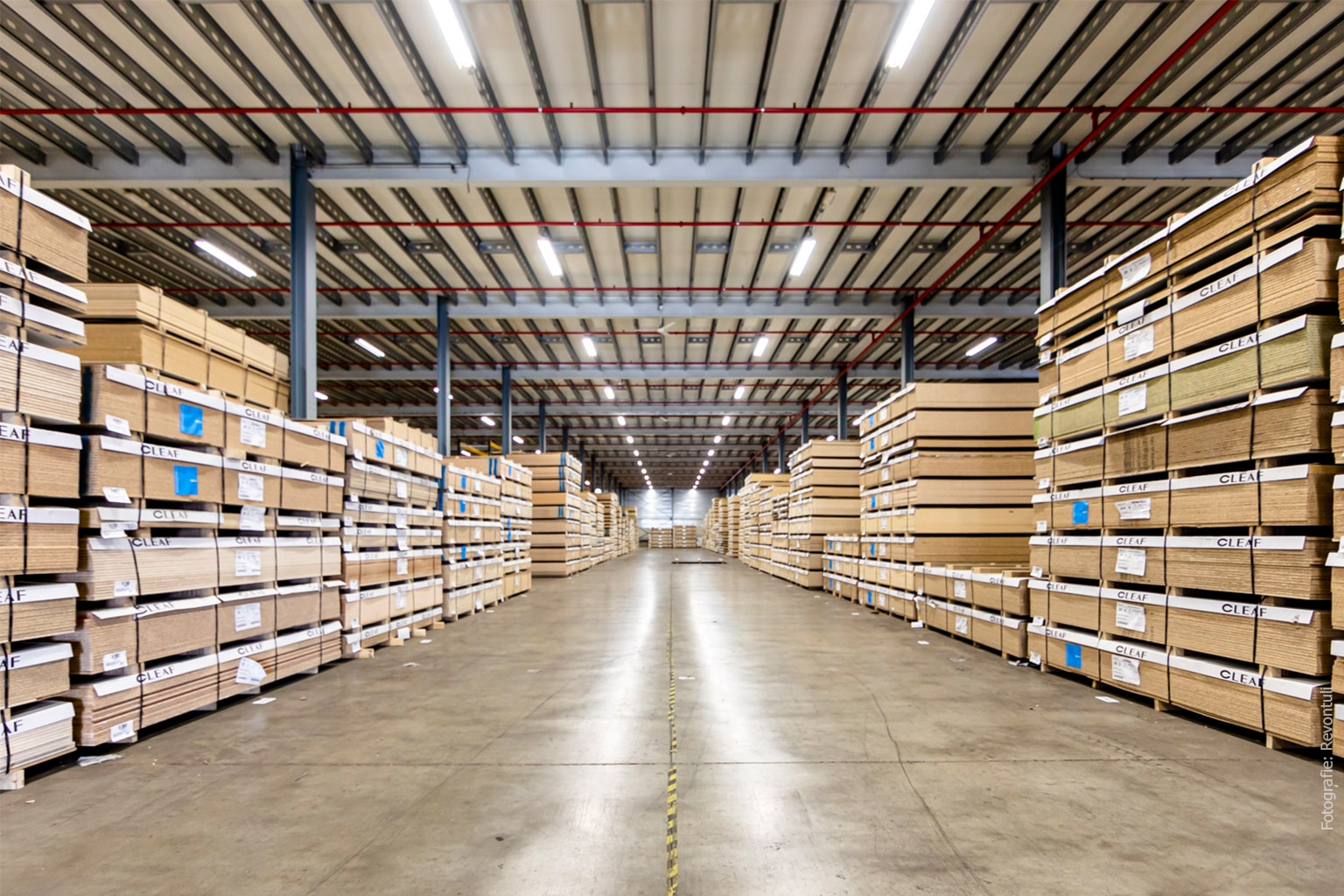 DecoLegno partners in transport en warehousing