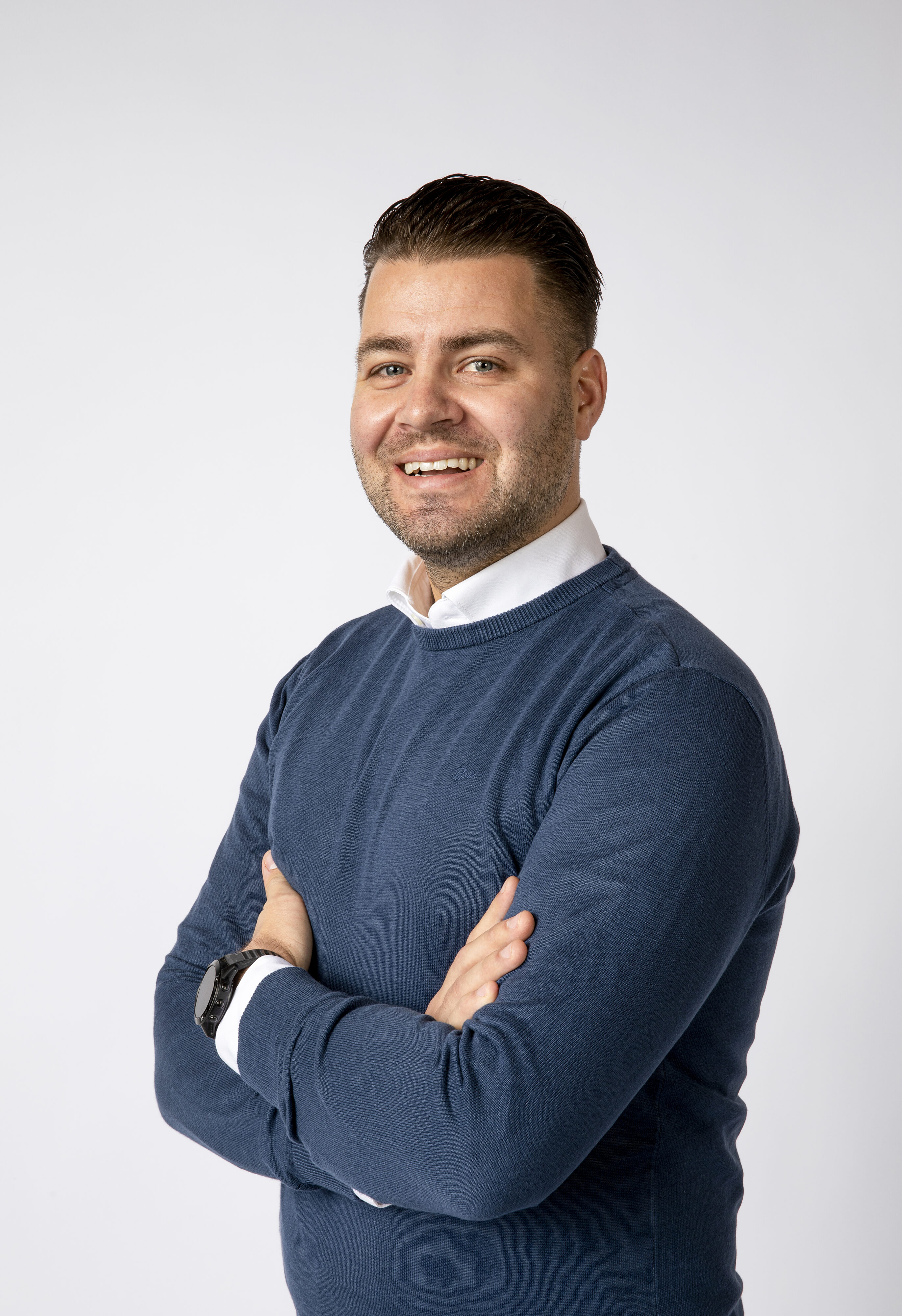 Portretfoto Dennis Schaper