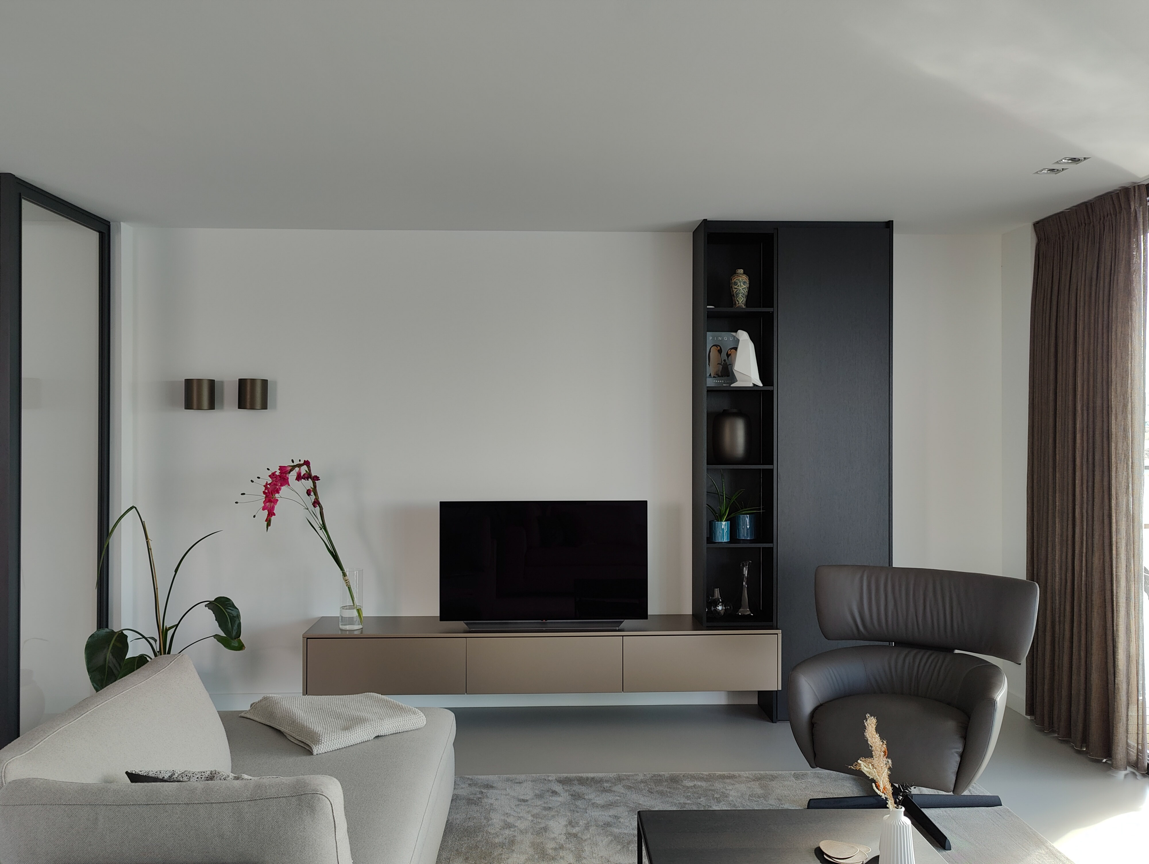 FA84 TV Meubel 